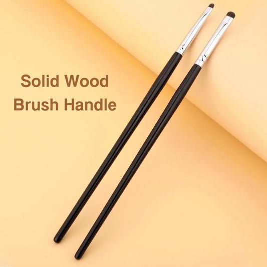 Soft Hairs Eye Makeup Brush Plastic Handle Small Tapered Brush for for Highlighting Eyeshadow/Sleeping Silkworms/Under Eyes