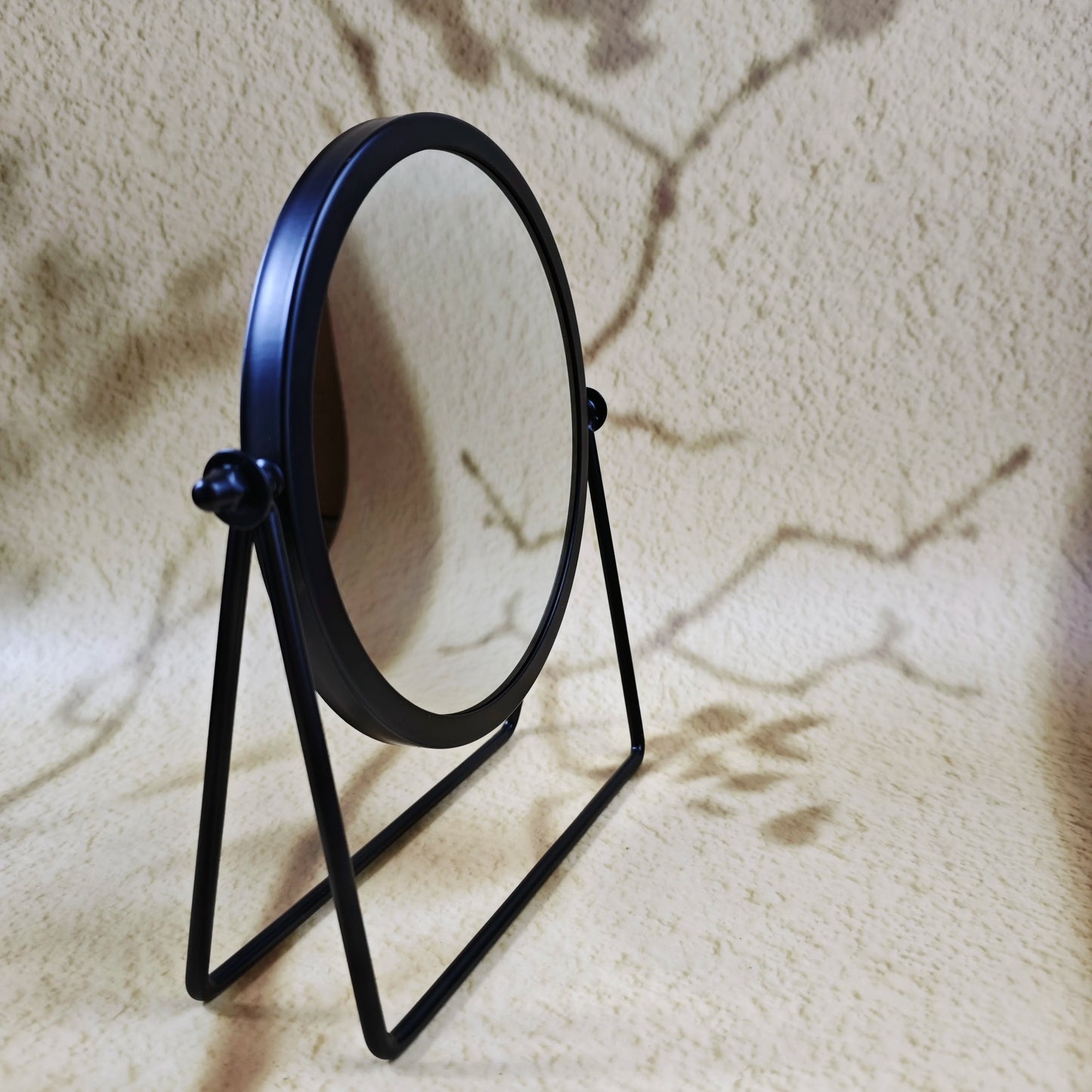360 Degrees Rotate Iron Desktop Mirror Texture Ladies Makeup Mirror Creative Iron Mirror Strong Sense Of Style