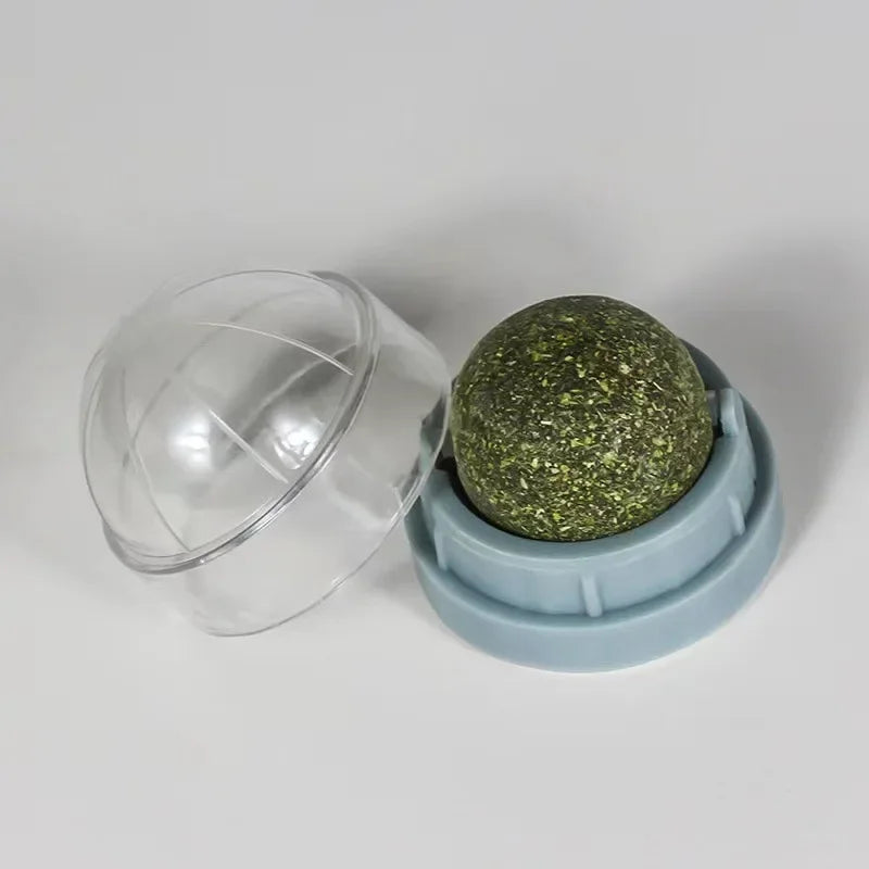 Catnip Balls Funny Lickable Cat Snack Catnip Balls Kitten Playing Chewing Cleaning Teeth Toy for Small Medium Cats Pet Supplies