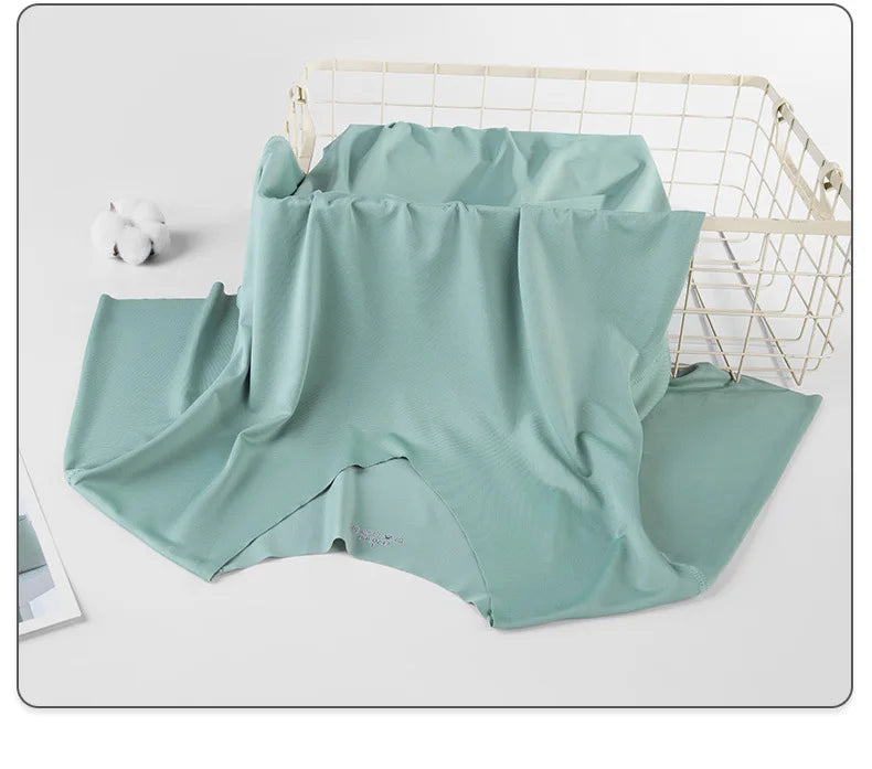Men's Skinny Undershirt Plus Size Ice Silk Basic Shirts Breathable V-Neck Seamless T-shirt Underwear Thin Slim Bottoming Shirt