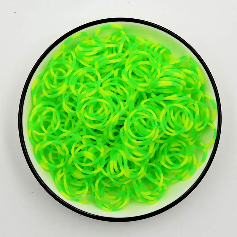 600Pcs New ColorTransparent  Fluorescence Glow Bracelets Making Supplies DIY Rubber Loom Bands Wrist Necklaces Child Party Toys