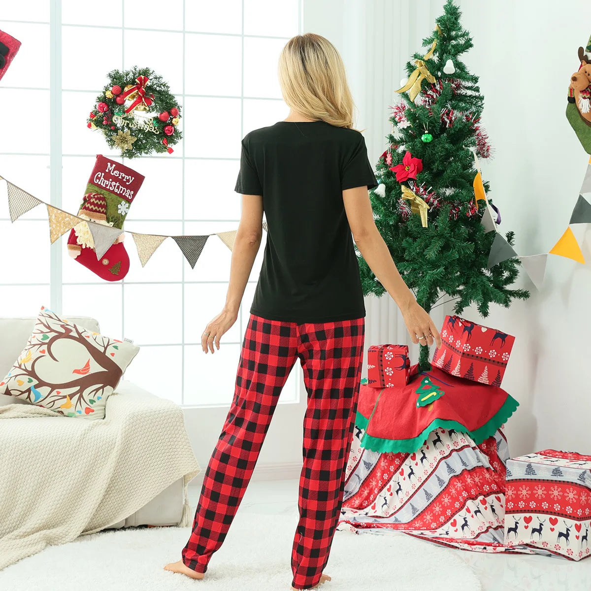 2025 New Year's Costume Short Sleeve Christmas Pajamas Set Matching Outfits for Family/Couples/Kids T-shirt+Trousers Sleepwear