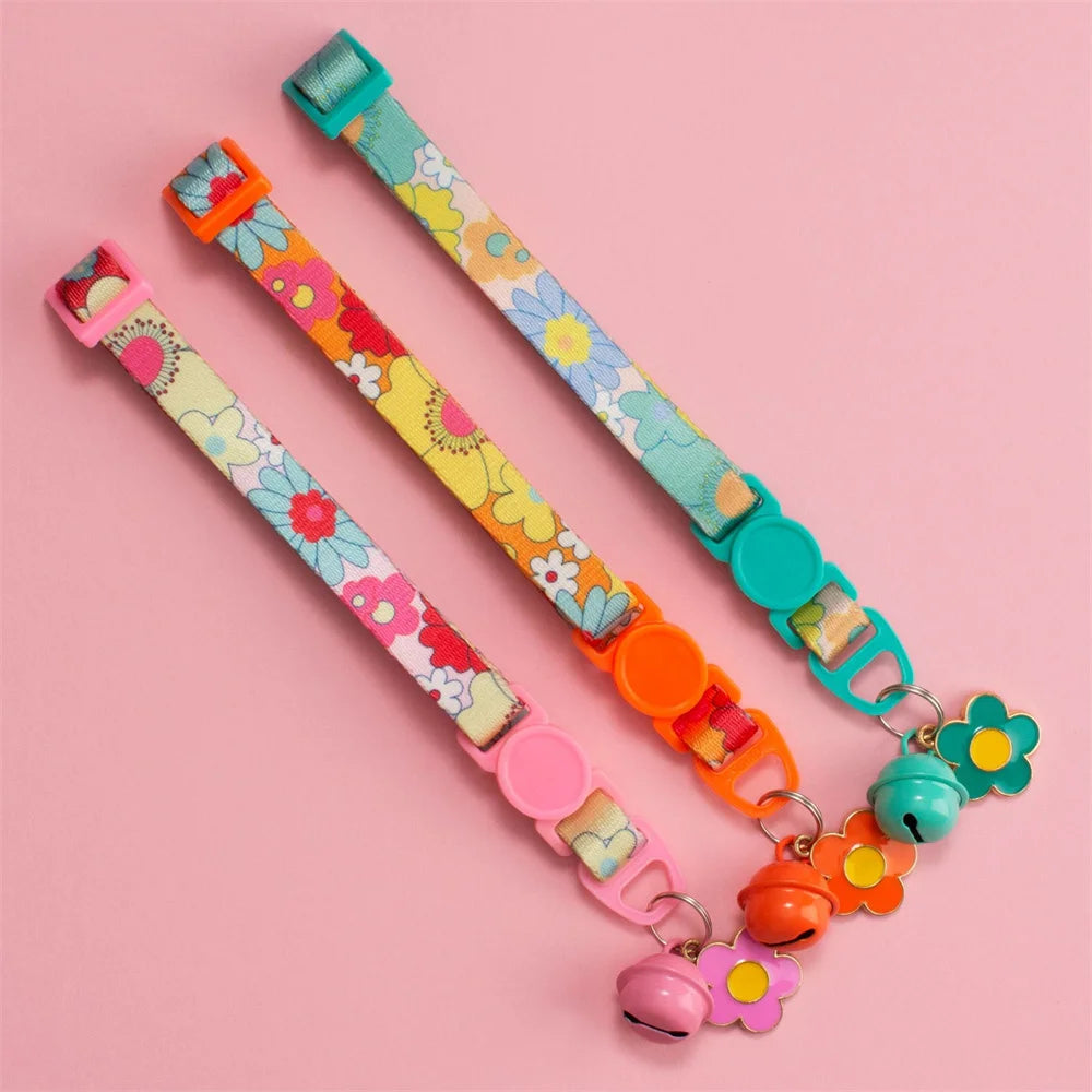 1.0cm Printed Pet Collar Adjustable Safety Buckle Cat Collar with Bell and Metal Flower Pendant for Cats and Puppy Pet Supplies